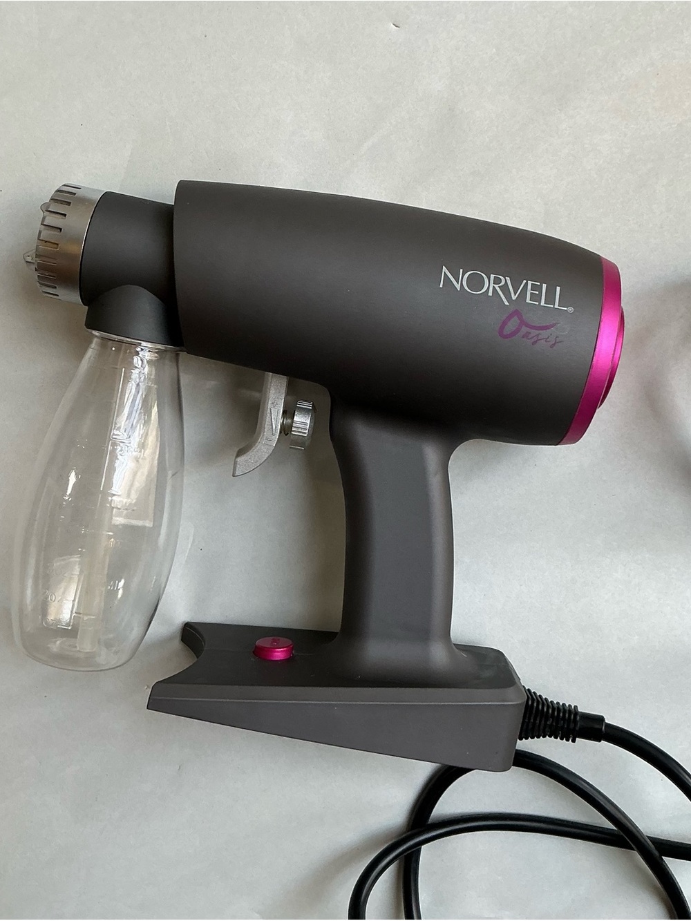 Norvell Oasis Portable Spray Tanning machine kit - Picture 6 of 10